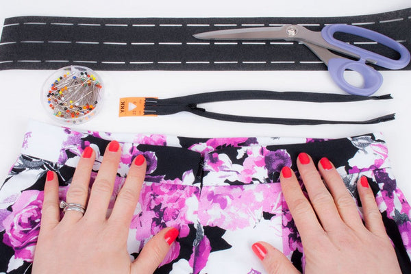 How to Sew a Neat Waistband with an Invisible Zip