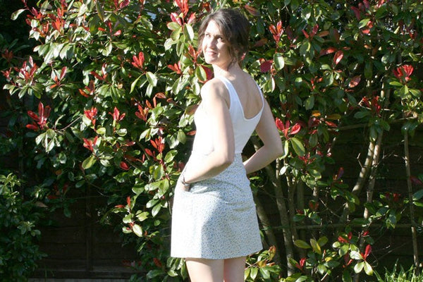 New Look 6106 Skirt In John Kaldor Ditsy Fabric