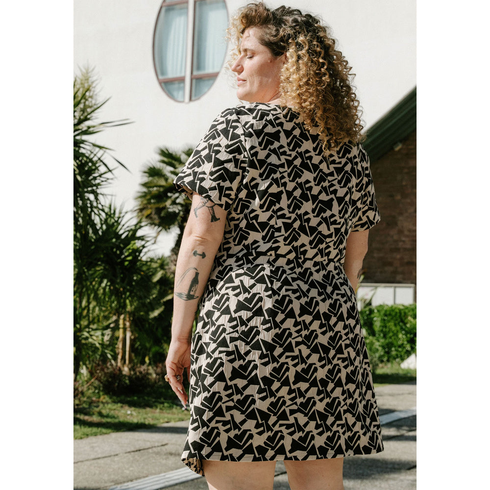 Twist Dress Maison Fauve Sewing Pattern – Sew Essential